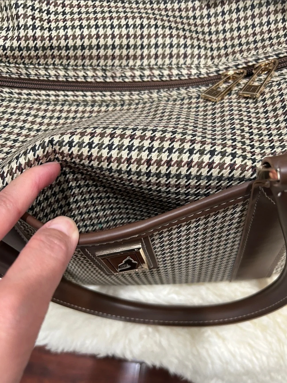 LONDON FOG Cambridge Weekender Bag 22”